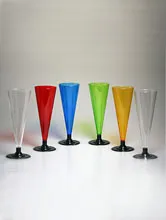 Бокал пластмассовый