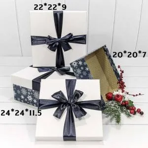 Коробка 24*24*11,5 см "Снежинки" синяя