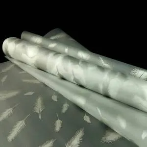 Пленка упаков матовая Перья серебро /60см*9м 1705008