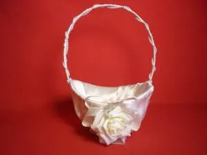 Корзина для лепестков роз