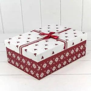 Коробка 35*25*12 см "Новогодние шапочки" белый/красный