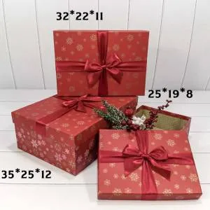 Коробка 25*19*8 см "Снежинки" красная
