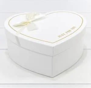 Коробка сердце 19,2*17*7,5 см "JUST FOR YOU" белая с бантом