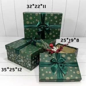 Коробка 32*22*11 см "Снежинки" зеленая