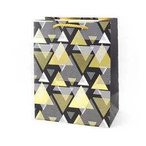 Пакет Треугольники на черном тиснение фольгой 18*23*10см. / 1949-M