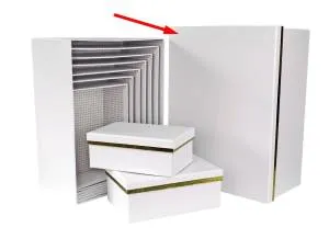 Коробка Золотой кант белый 37.5*29*16