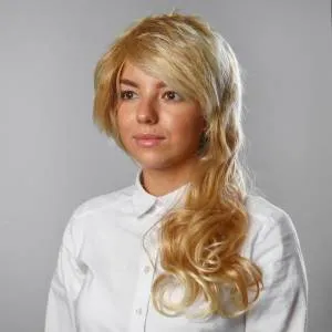 Парик Блондинка карвинг одна пряфдь темная / 730857