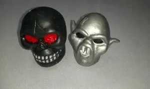 Лизун - череп                                   