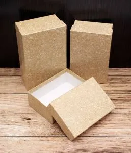 Коробка 7*7*4 см "Кремовый леттеринг"