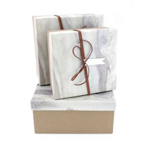 Коробка 15*15*6,5 см "Мрамор" коричневый с бантом